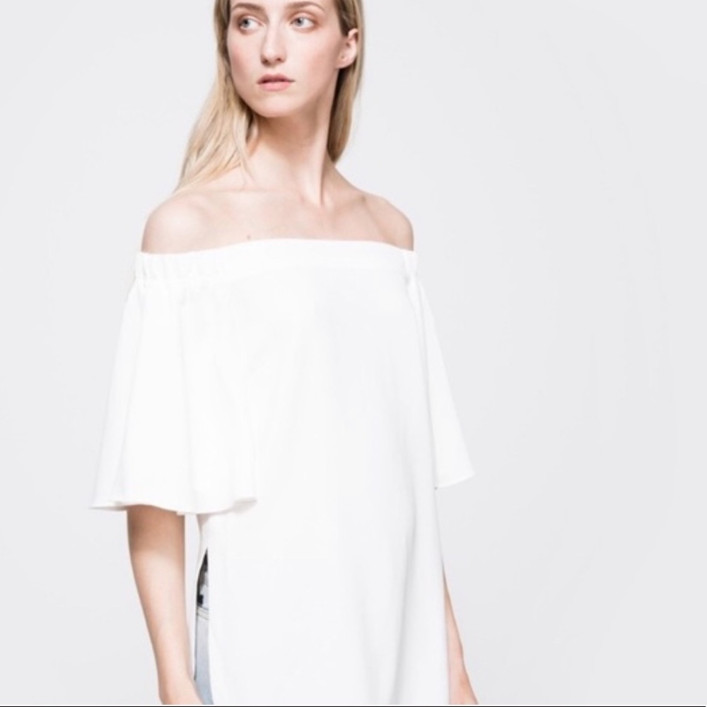 NWOT Anthropologie Farrow Off-the-Shoulder‎ Top
